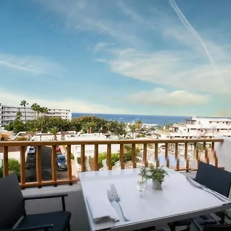1 Bedroom Sea Views 아데제